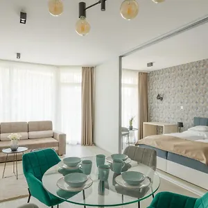 Parizs Garden Hotel
