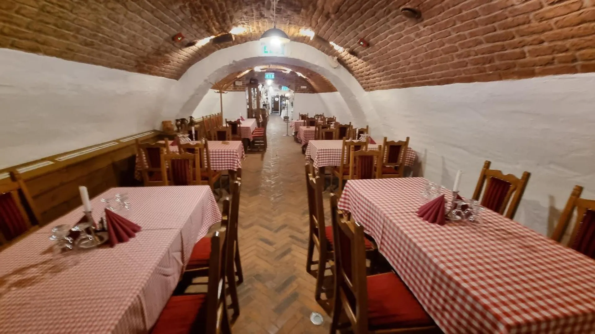 Hotel Régi Posta Étterem és Fogadó Debrecen